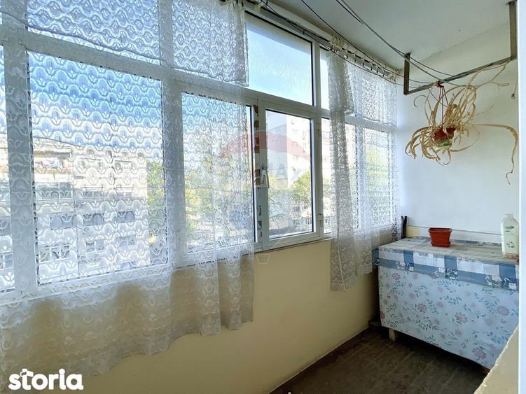 Apartament cu 3 camere de vanzare - Casa de Cultura - 12