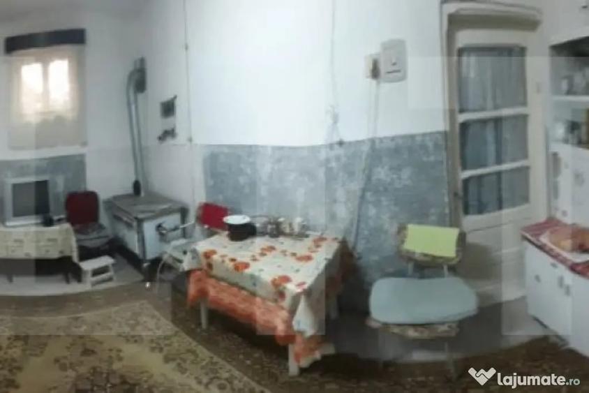 Casă cu 3 camere cu Teren 143 Mp în Central