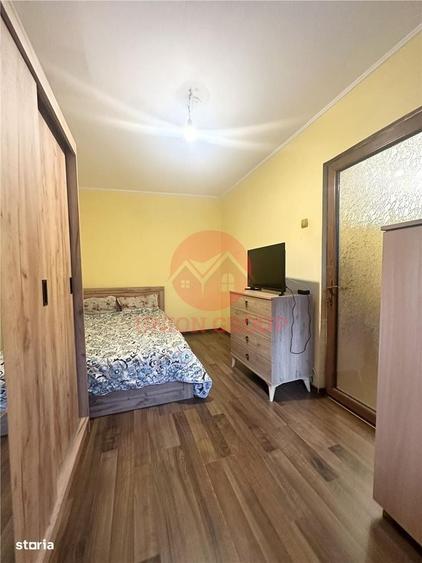 Apartament cu 2 camere semidecomandat în Casa de Cultură