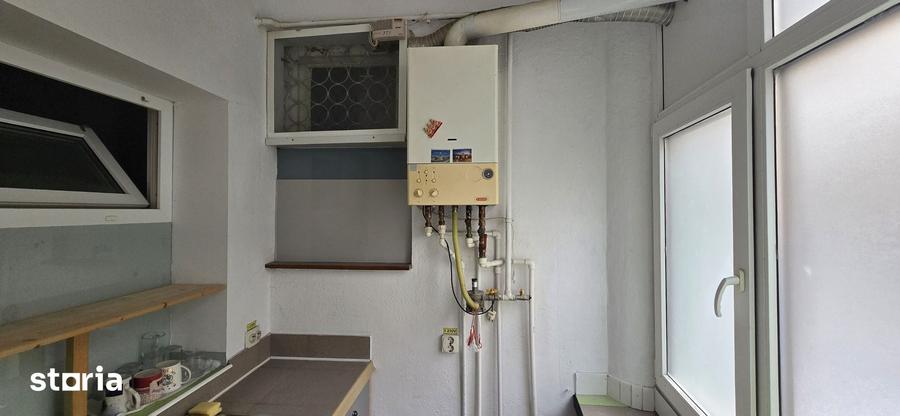 Apartament cu 4 camere în Moșilor