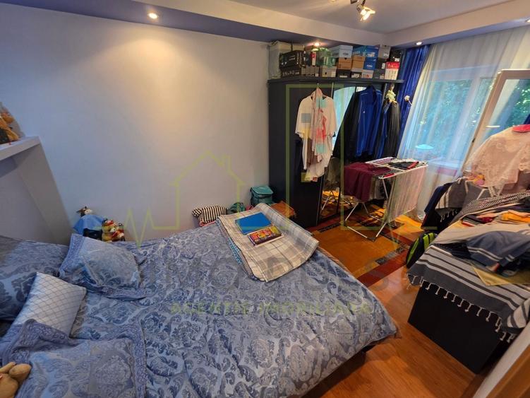Apartament cu 3 camere semidecomandat în Șagului