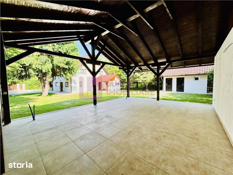 Casă cu 7 camere cu Teren 1000 Mp în Porumbacu de Jos