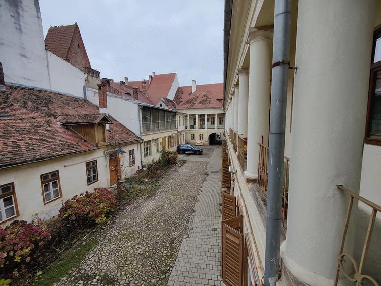 Apartament cu 2 camere semidecomandat în Central