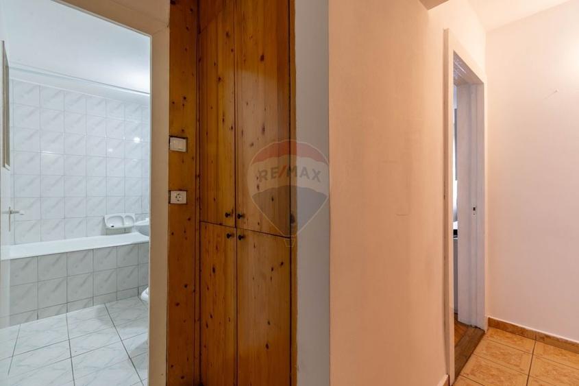 Apartament cu 3 camere decomandat în Zorilor