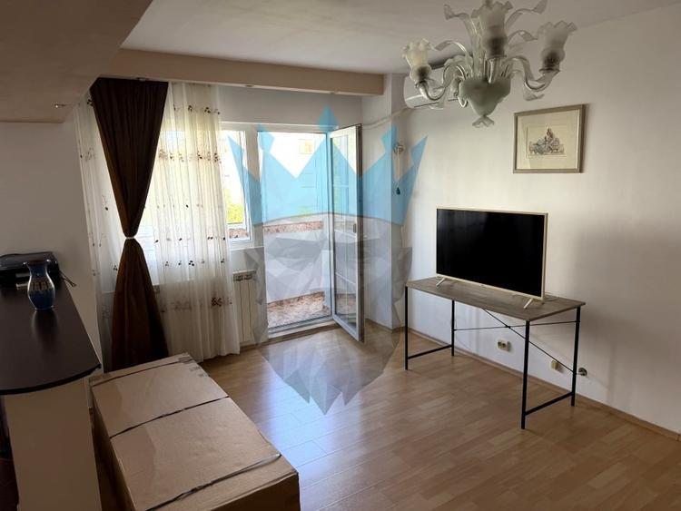Apartament cu 2 camere semidecomandat, mobilat în Brâncoveanu