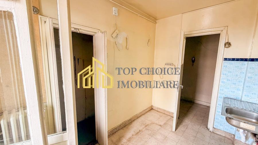 Apartament cu 3 camere decomandat în Barbu Văcărescu