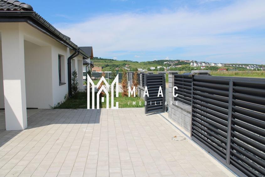 Duplex cu 3 camere cu Canalizare în Cristian