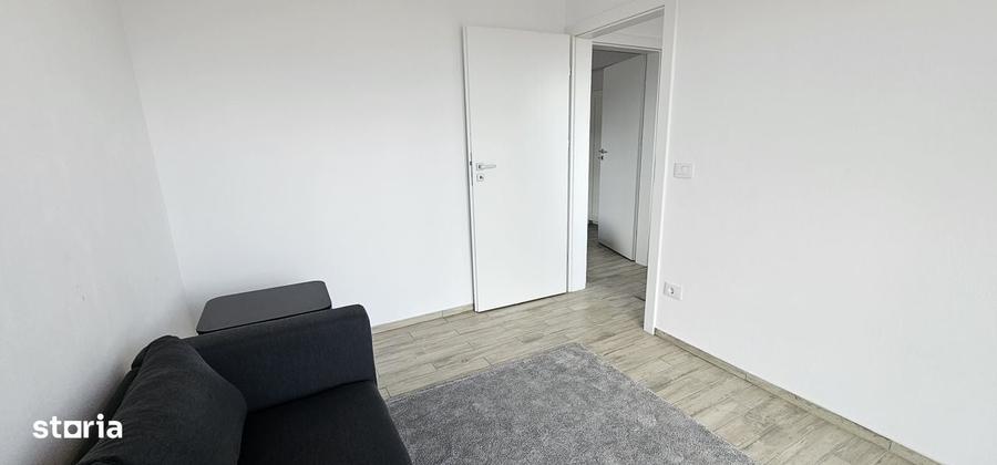 Apartament cu 3 camere decomandat în Vest