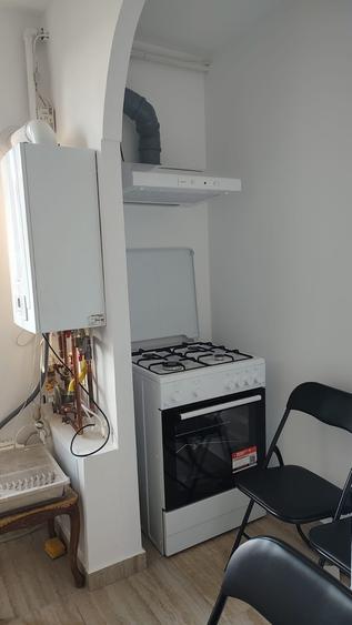 Apartament cu 3 camere decomandat, mobilat în Drumul Taberei