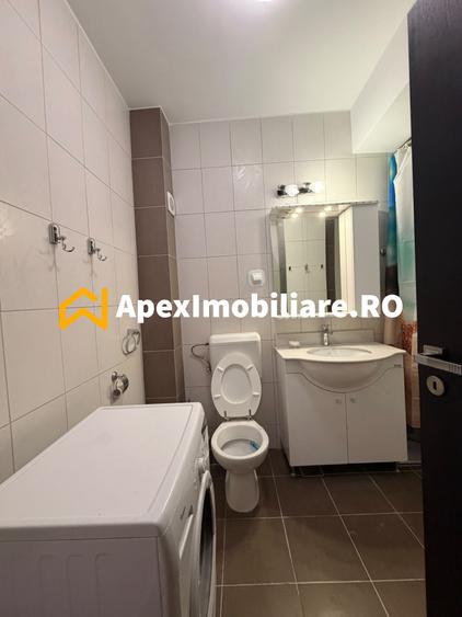 Apartament cu 3 camere semidecomandat, mobilat în Moșilor