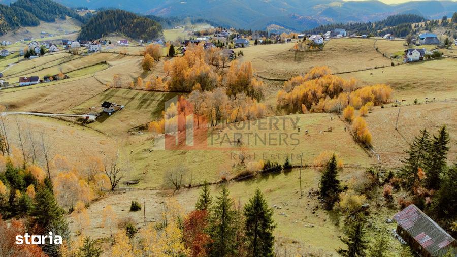 Teren de 4681 mp, în Fundata