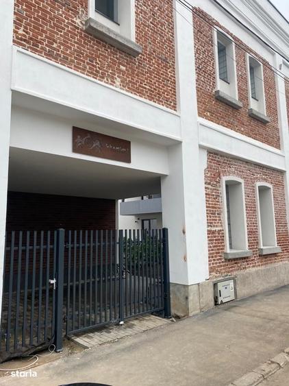 Apartament cu 3 camere în Parcul Carol