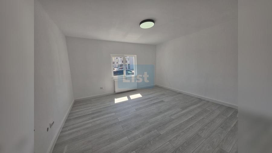 Casă cu 3 camere cu Teren 300 Mp în Centura