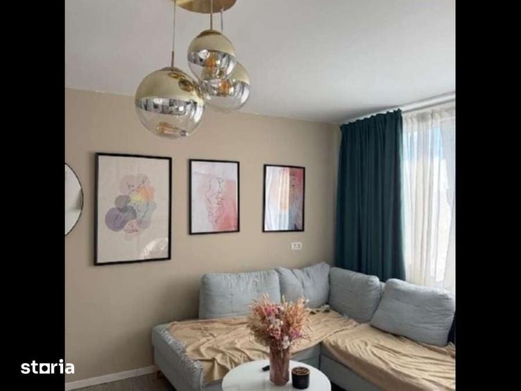 Apartament cu 3 camere semidecomandat, mobilat în Tei
