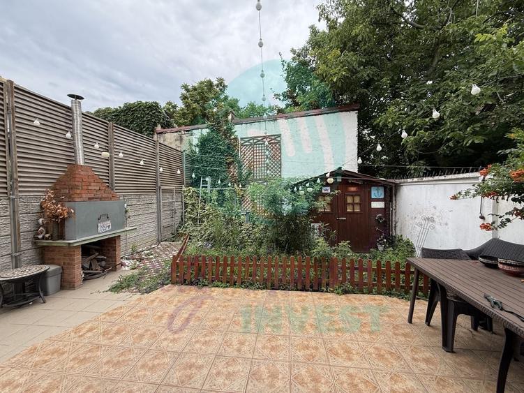 Casă individuală cu 5 camere cu Canalizare în Parcul Circului