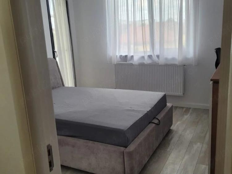 Apartament cu 2 camere decomandat în Ozana