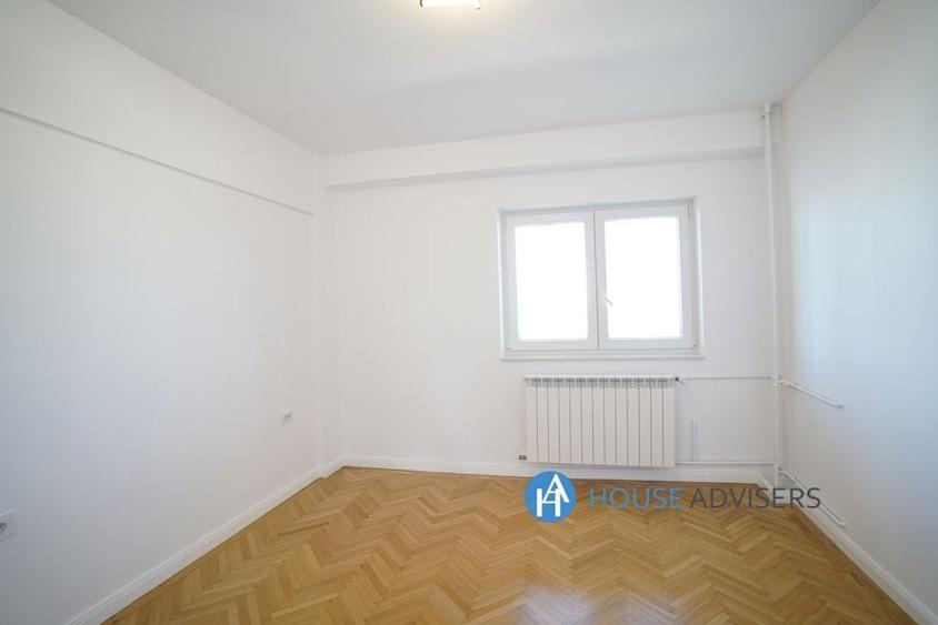 Apartament cu 4 camere, mobilat în Universitate