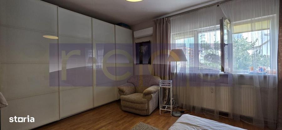 Apartament cu 3 camere decomandat în Nerva Traian