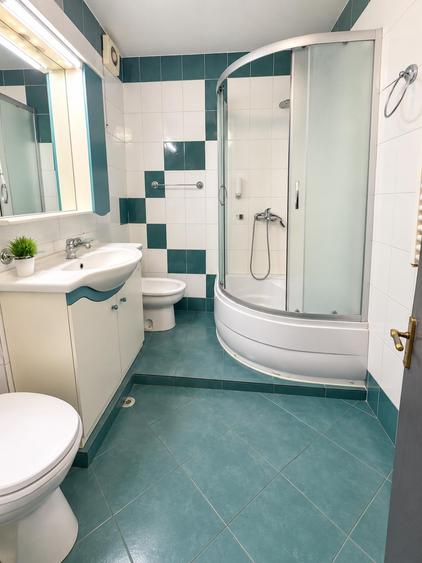 Apartament cu 3 camere decomandat în Decebal
