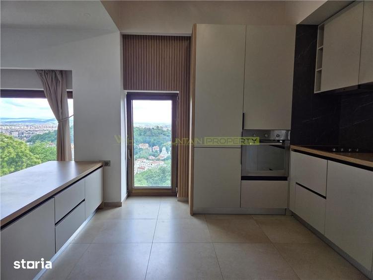 Apartament cu 3 camere, mobilat în Schei