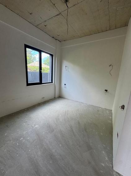 Apartament cu 2 camere decomandat în Lazu