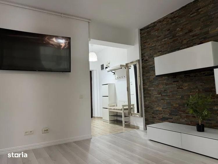 Apartament cu 3 camere decomandat în Păcii