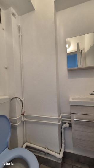 Apartament cu 3 camere decomandat în Romană