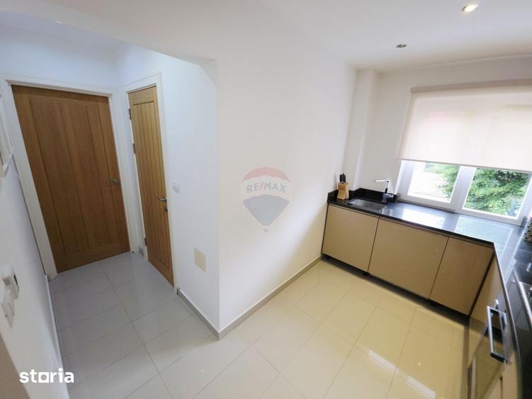 Apartament cu 2 camere, mobilat în Precista