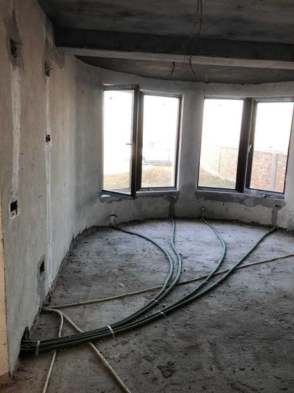 Casă cu 4 camere în Ghercești