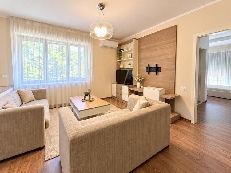 Apartament cu 3 camere semidecomandat, mobilat în Olimpia-Stadion