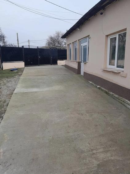 Casă cu Teren 2400 Mp în Stoicănești