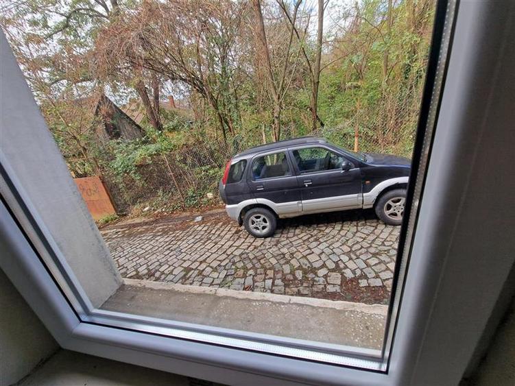 Casă individuală cu 10 camere cu Canalizare în Muncitoresc