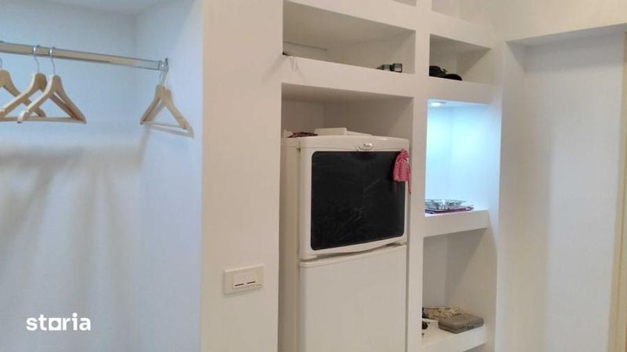 Garsonieră în Titan