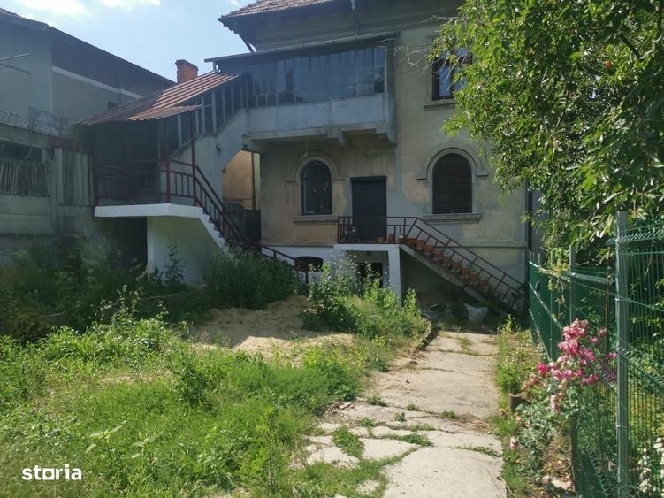 Casă cu 3 camere în Central
