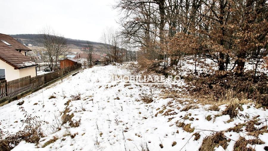 Teren Construcții intravilan de 800 mp, în Corunca