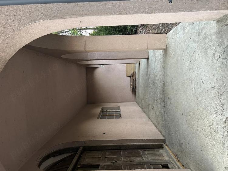 Casă cu Teren 12000 Mp în Chitila