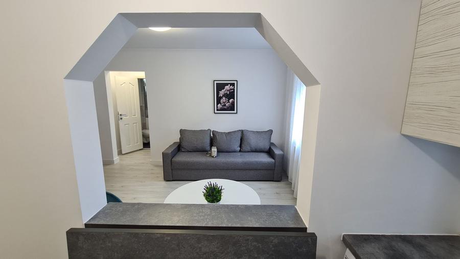 Apartament cu 2 camere semidecomandat în Central