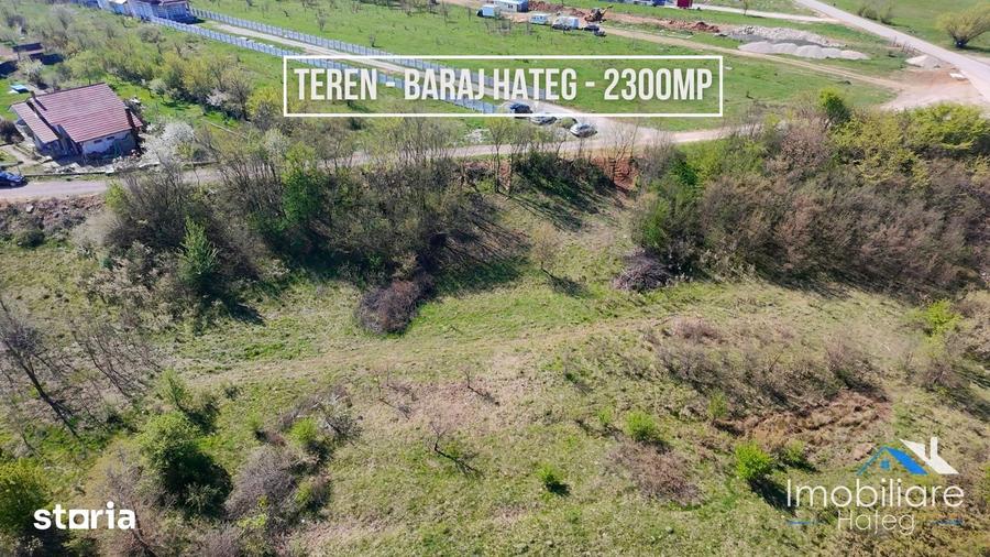 Teren de 2300 mp, în Central