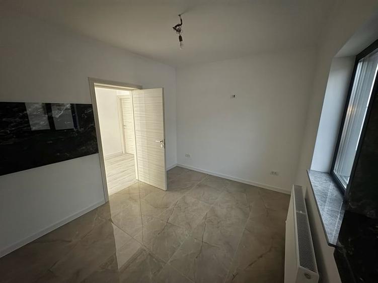 DE VANZARE | CASA 5 CAMERE | VALU LUI TRAIAN - 4