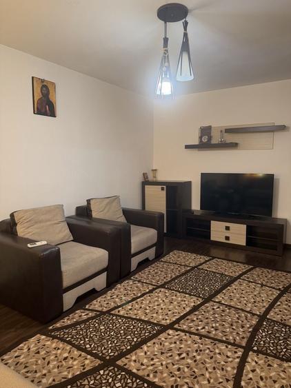 Apartament cu 3 camere decomandat în George Enescu