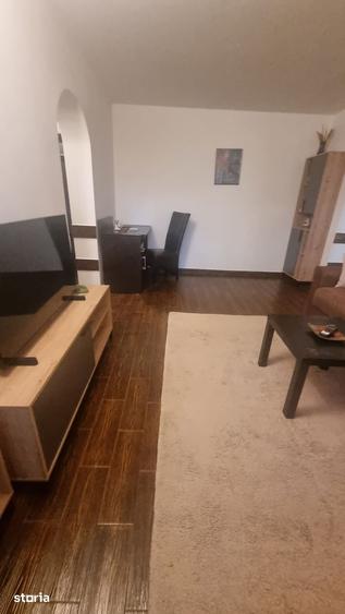Apartament cu 2 camere semidecomandat în Tomis II