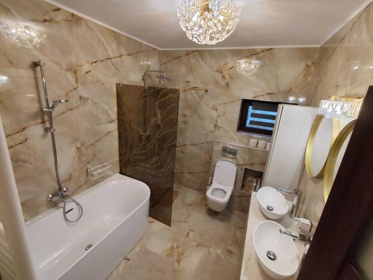 Casă cu 4 camere în Priseaca