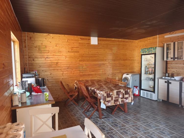 Casă individuală cu 14 camere cu Teren 940 Mp în Corbu