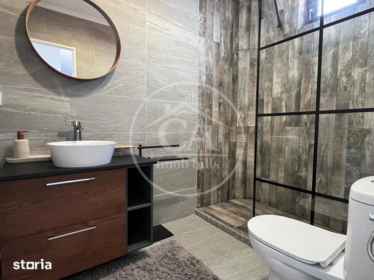 Apartament cu 3 camere semidecomandat în Iorga