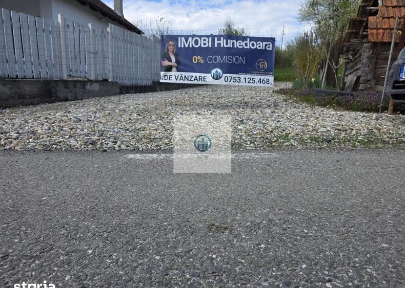 Teren agricol extravilan de 6704 mp, în Hărău