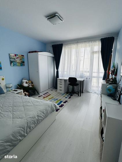 Apartament cu 3 camere semidecomandat în Central