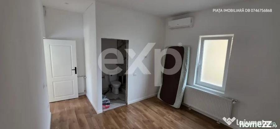 Casă cu 7 camere cu Teren 415 Mp în Central