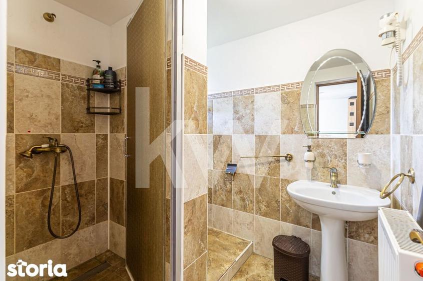 Casă cu Teren 3700 Mp în Vâlcele