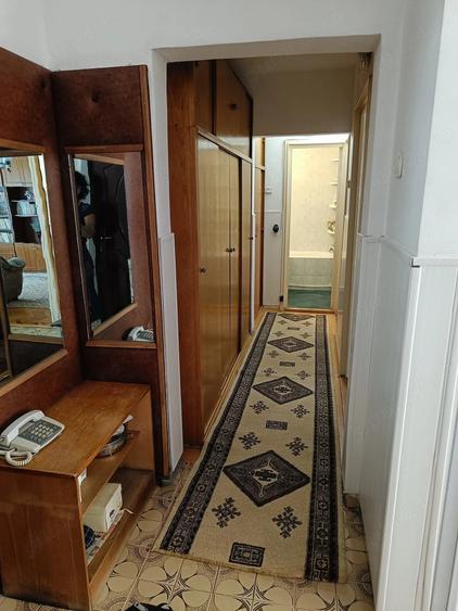 Apartament cu 3 camere decomandat în Dacia