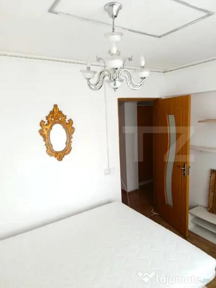 Apartament cu 3 camere decomandat în Independenței